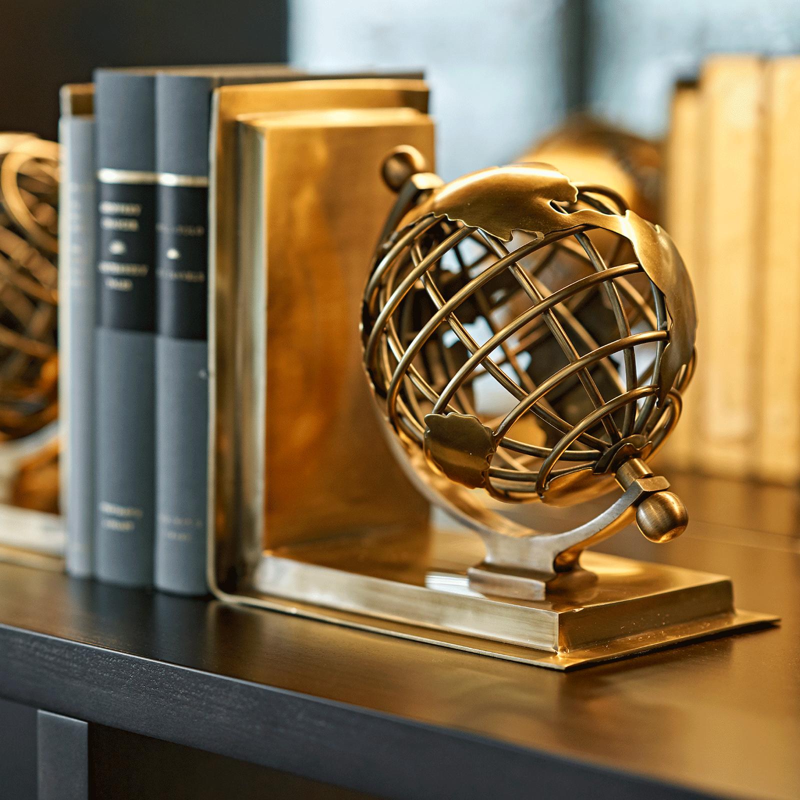 Globe Bookends– Set of 2